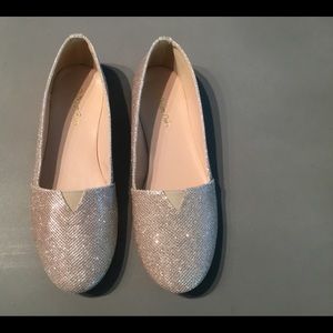 Dream Paris sparkly flats size 8